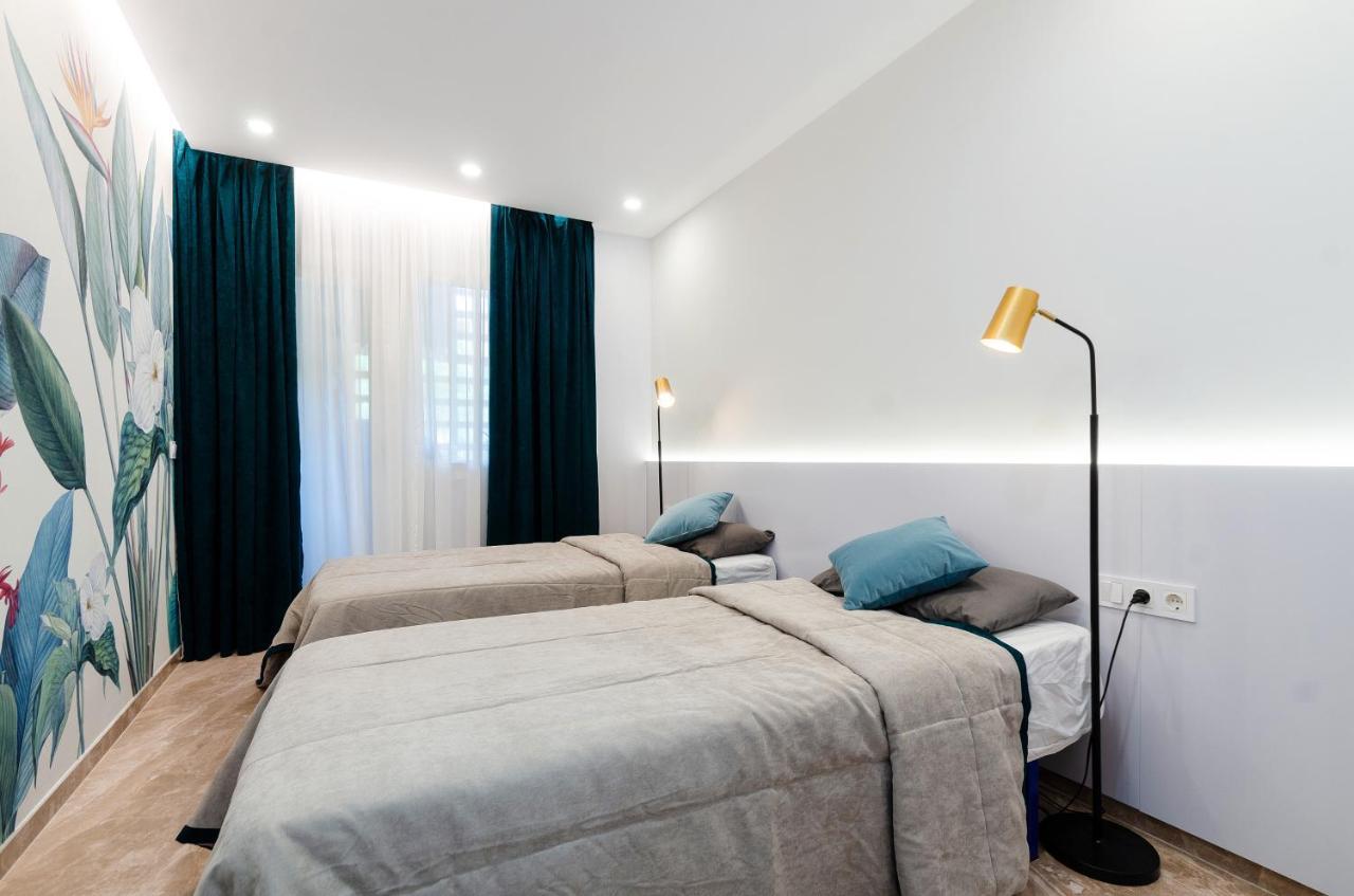 Апартаменты Luxury Blue Coast Seaside Retreat Марбелья Экстерьер фото