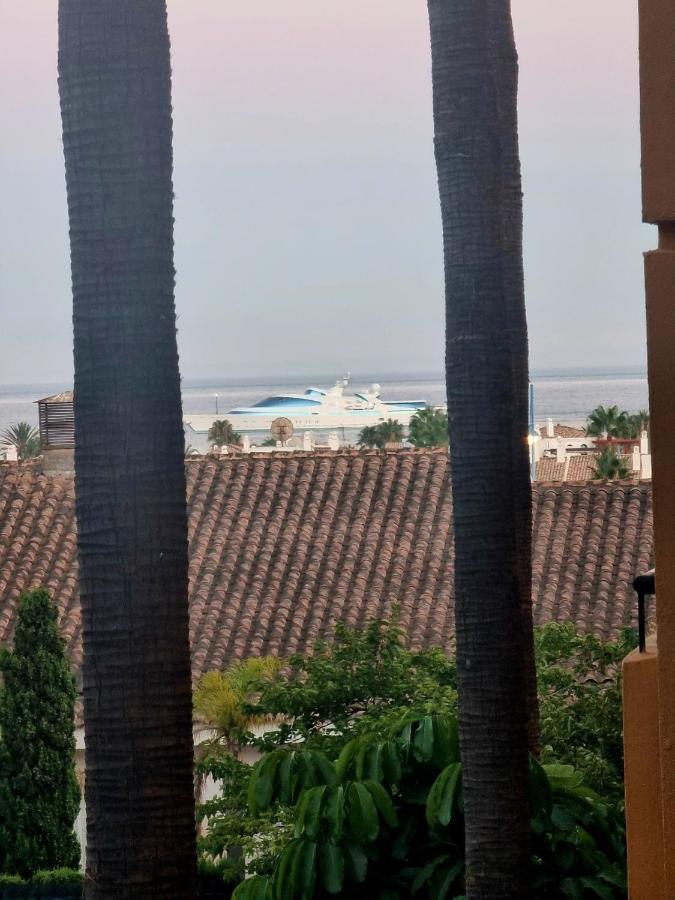 Апартаменты Luxury Blue Coast Seaside Retreat Марбелья Экстерьер фото