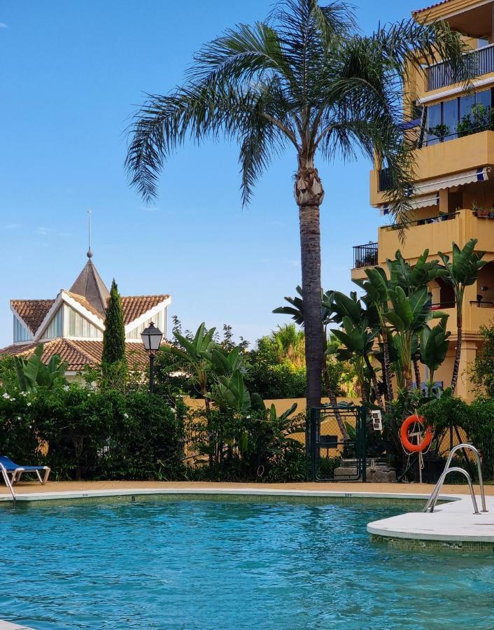 Апартаменты Luxury Blue Coast Seaside Retreat Марбелья Экстерьер фото