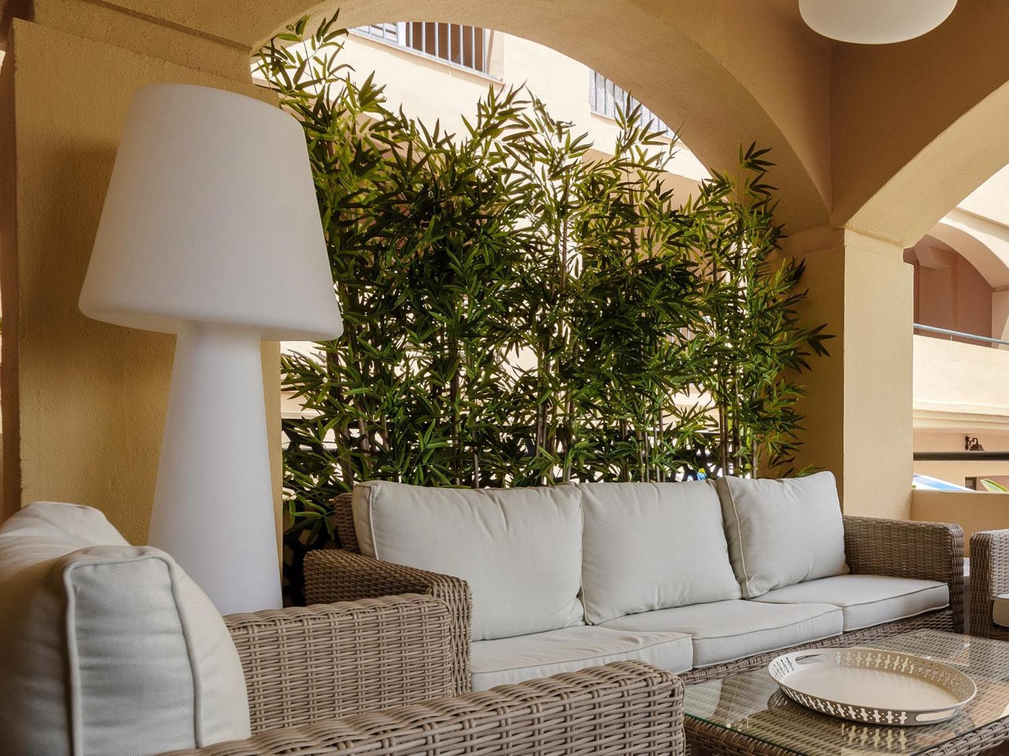 Апартаменты Luxury Blue Coast Seaside Retreat Марбелья Экстерьер фото